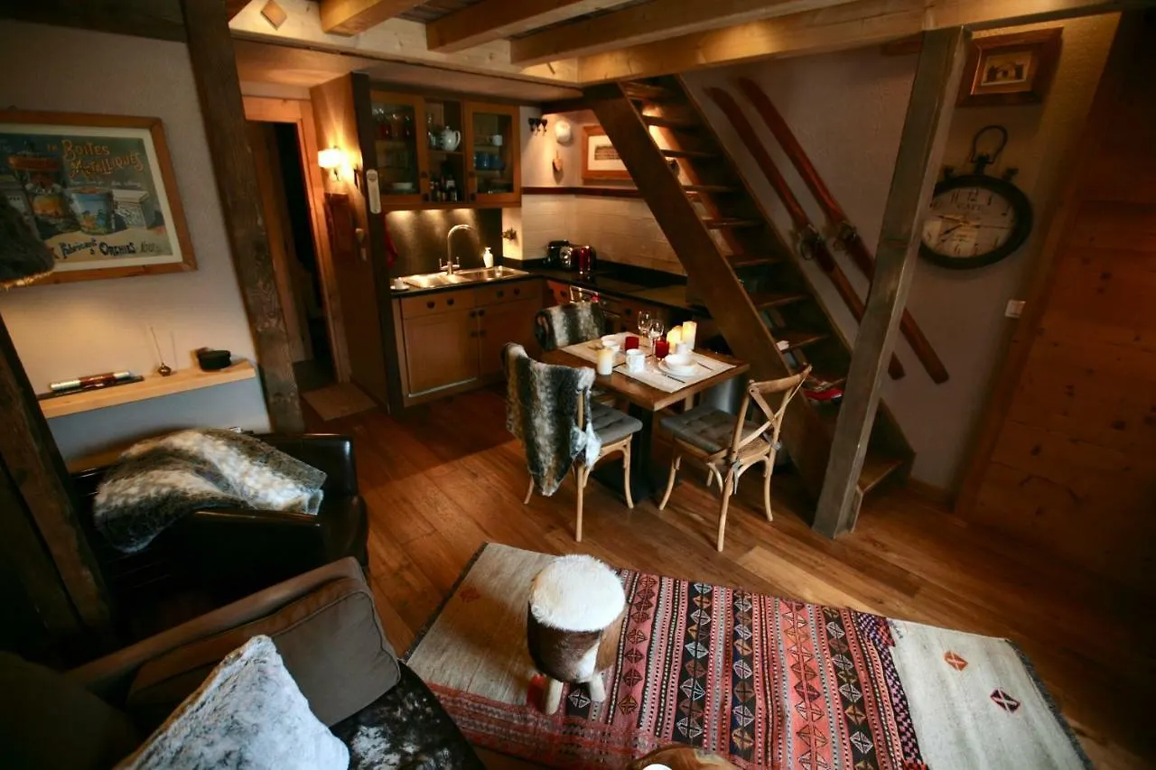 Duplex En Vieux Bois Hyper Centre kontakter